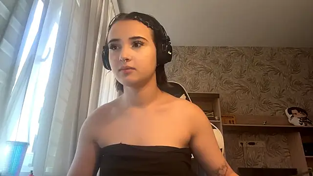 Show modela SharikaBabecki na web-kameri