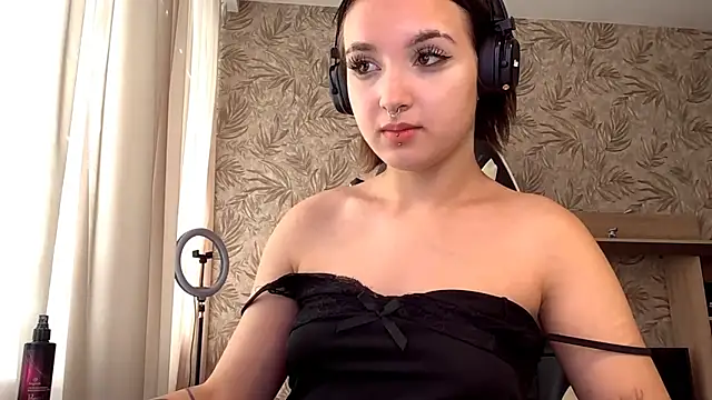 SharikaBabecki's Live XXX Chat