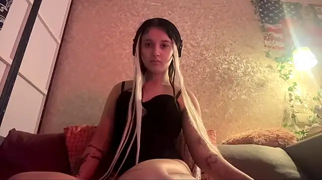 SharikaBabecki Adlı Modelin Canlı XXX Sohbeti