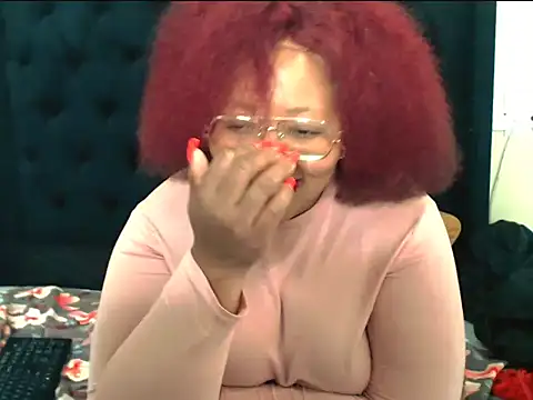 Chat XXX ao vivo de EbonySkyeXX