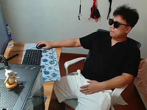 cc2003vv Adlı Modelin Web Kamerası Şovu