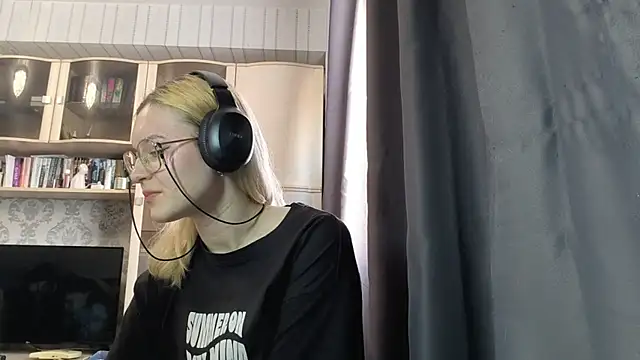 Adelinetre – live chatrum