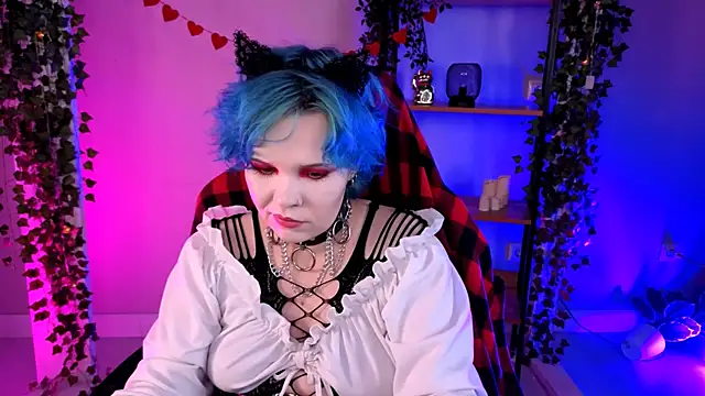 WwhiteMonsterr Show in webcam