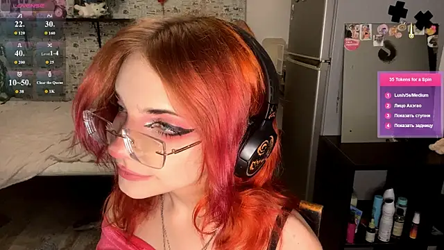 Chatroom XXX en direct de RedKittySquirrel
