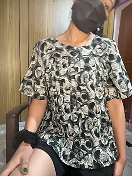 Chat XXX en directo de kiaraqueen7