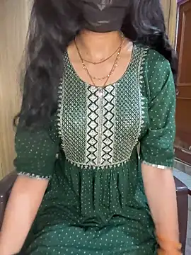 kiaraqueen7's Live XXX Chat