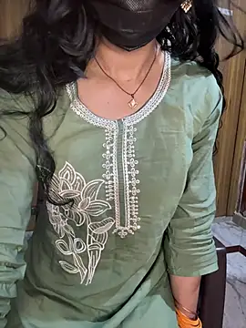 kiaraqueen7 live XXX chat