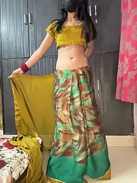 kiaraqueen7 webcam show