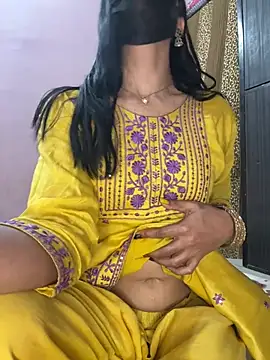 kiaraqueen7's Live XXX Chat