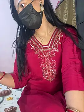 kiaraqueen7 webcam show