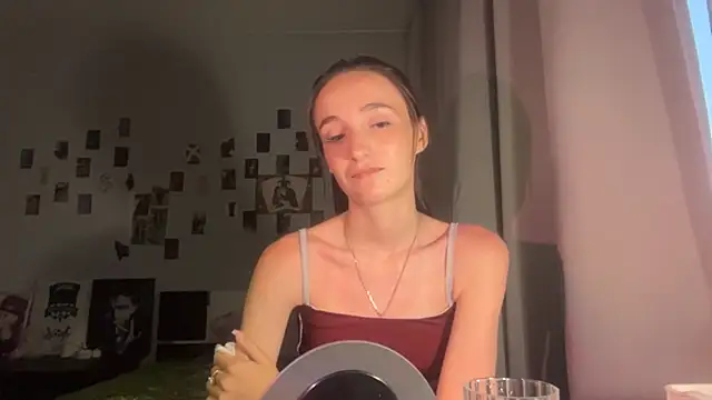 MerilynPlenty Adlı Modelin Canlı XXX Sohbeti
