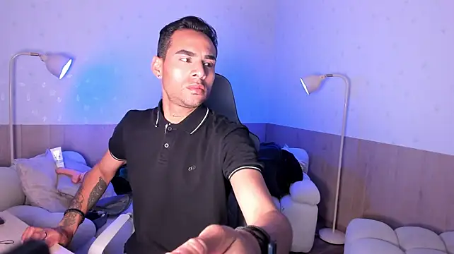 Show modela axel_devil na web-kameri