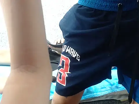 perverted_boyys22 网络视讯表演