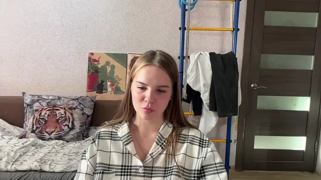 Peekinside's Live XXX Chat