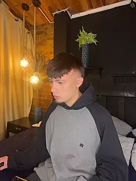 Webkamerová show steev_adams