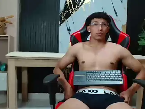 ArnoldRoss_ webkamerás műsora