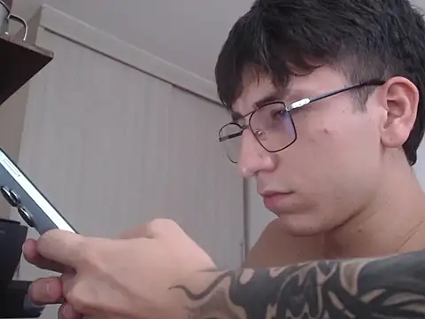 IfindSlav3n Webbikameraesitys