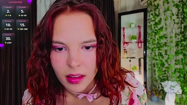 Chat XXX en directo de PollyHiller1