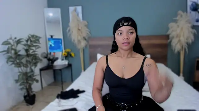 IsabellaReinaa 网络视讯表演