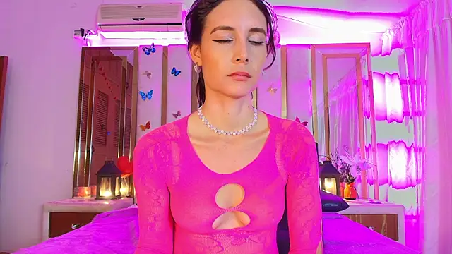 AmeliaRousse Adlı Modelin Canlı XXX Sohbeti