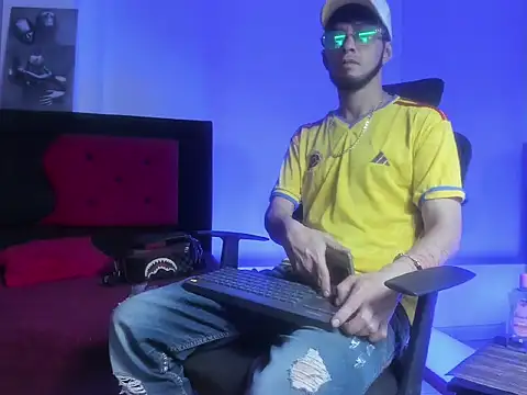 mark_splinter09 Show in webcam