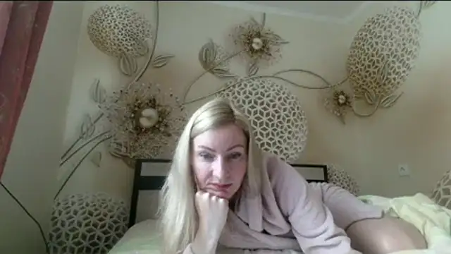 Yourrealgirl ওয়েবক্যাম শো