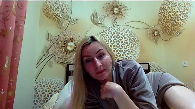 Yourrealgirl Webcam Show