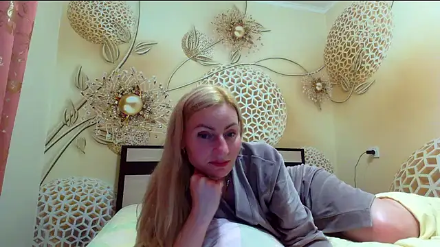 Yourrealgirl Webcam-Show