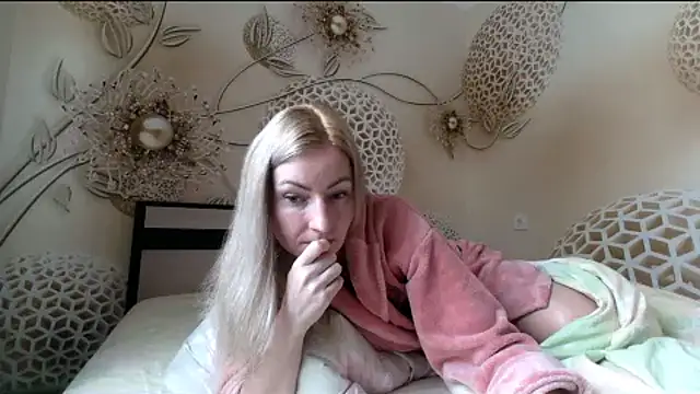 Yourrealgirl Webcam-Show