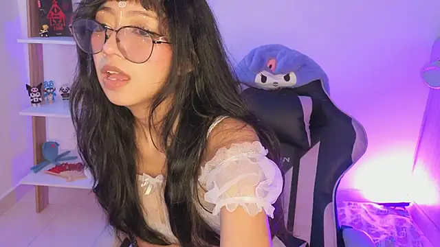 Yommi_winx_'s Live XXX Chat