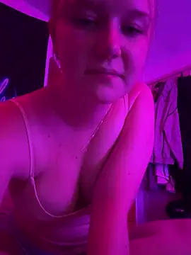 itssmequinn Show in webcam
