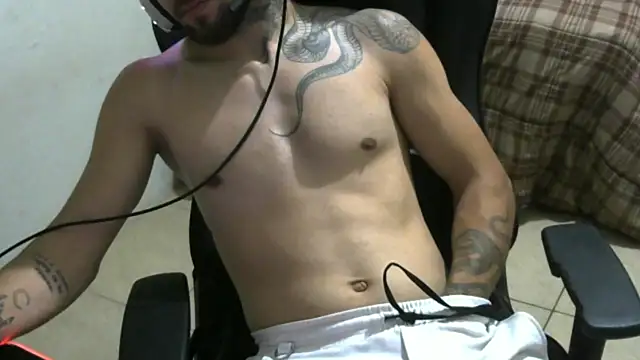 Webkamerová show CallmeLeonOnly