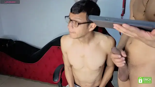 Pokazy przed kamerką – EliteBoysLive