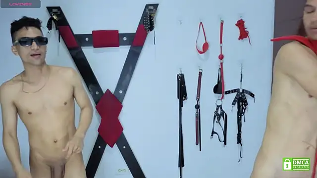 EliteBoysLive: διαδικτυακό σόου στην κάμερα