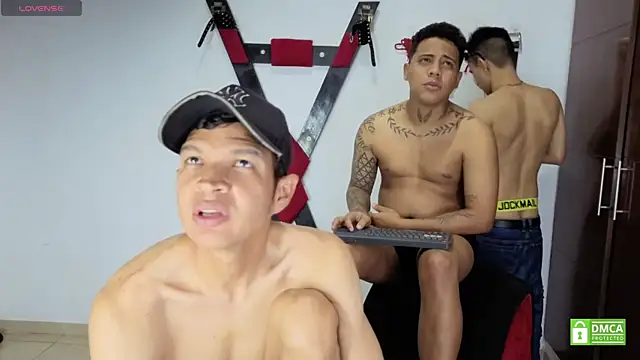 Show modela EliteBoysLive na web-kameri
