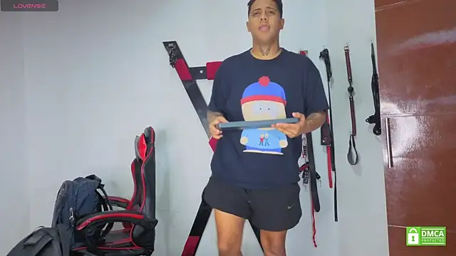 EliteBoysLive: διαδικτυακό σόου στην  κάμερα