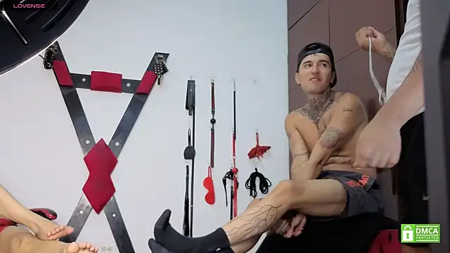 EliteBoysLiven Webbikameraesitys