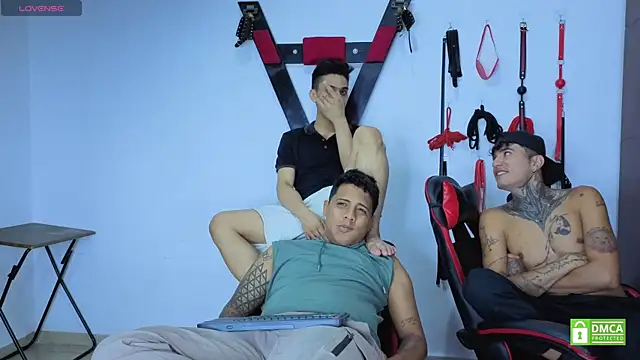 EliteBoysLive Шоу с уебкамера