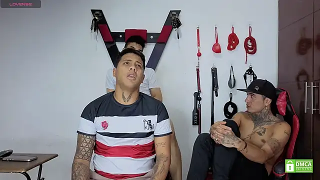 Show modela EliteBoysLive na web-kameri