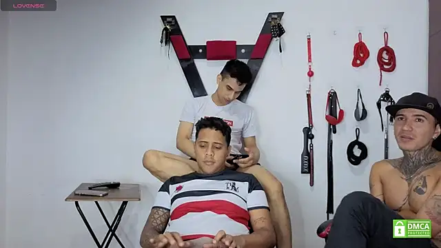 EliteBoysLive Webcam-Show
