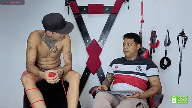 EliteBoysLiven Webbikameraesitys