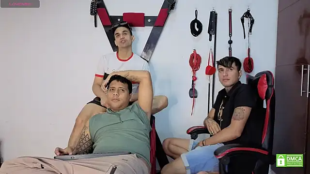 Pokazy przed kamerką – EliteBoysLive