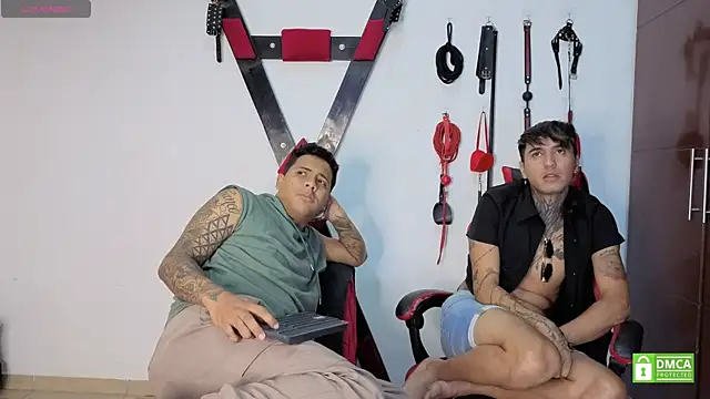הופעת וובקאם של EliteBoysLive