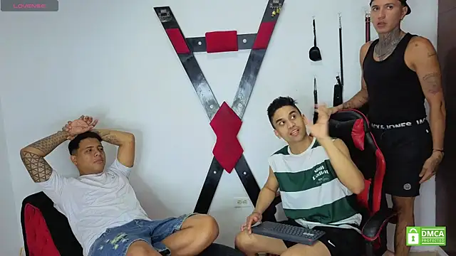 EliteBoysLive Webcamshow