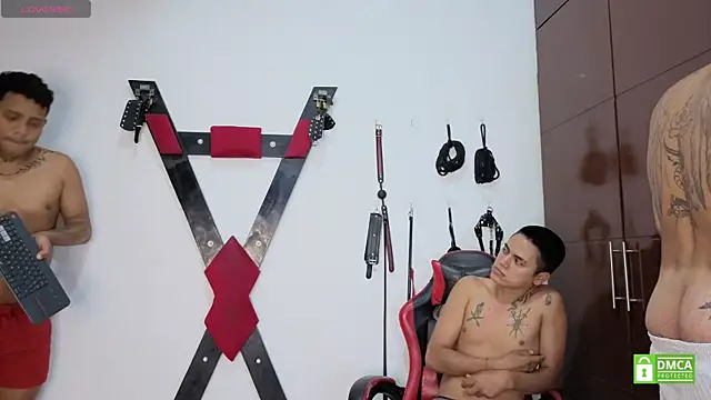 Pertunjukan Kamera Web EliteBoysLive
