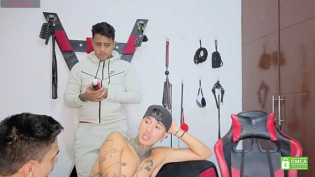 EliteBoysLive Webcamshow