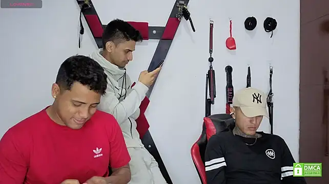 EliteBoysLive Webcam-Show