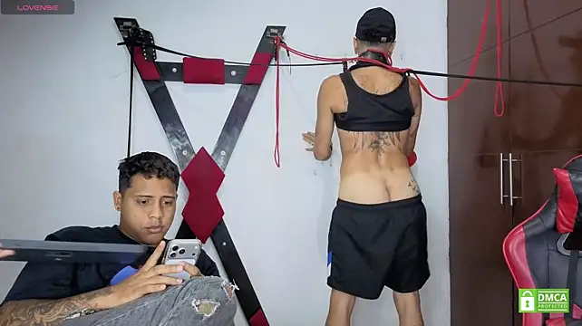 EliteBoysLiven Webbikameraesitys