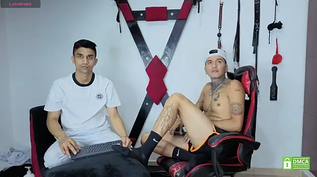 Pertunjukan Kamera Web EliteBoysLive