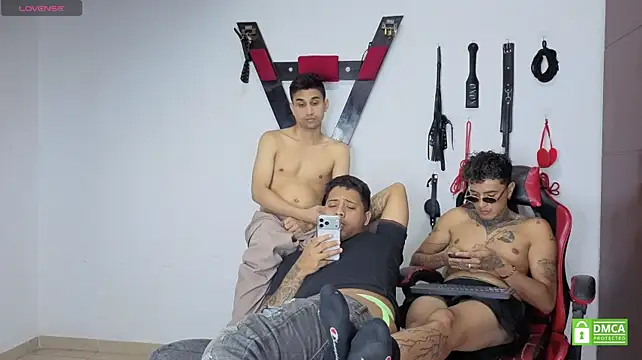 הופעת וובקאם של EliteBoysLive